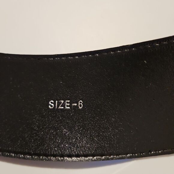 Wide Black Faux Patent Leather Belt waist 30"-32" Like NEW - Picture 7 of 7